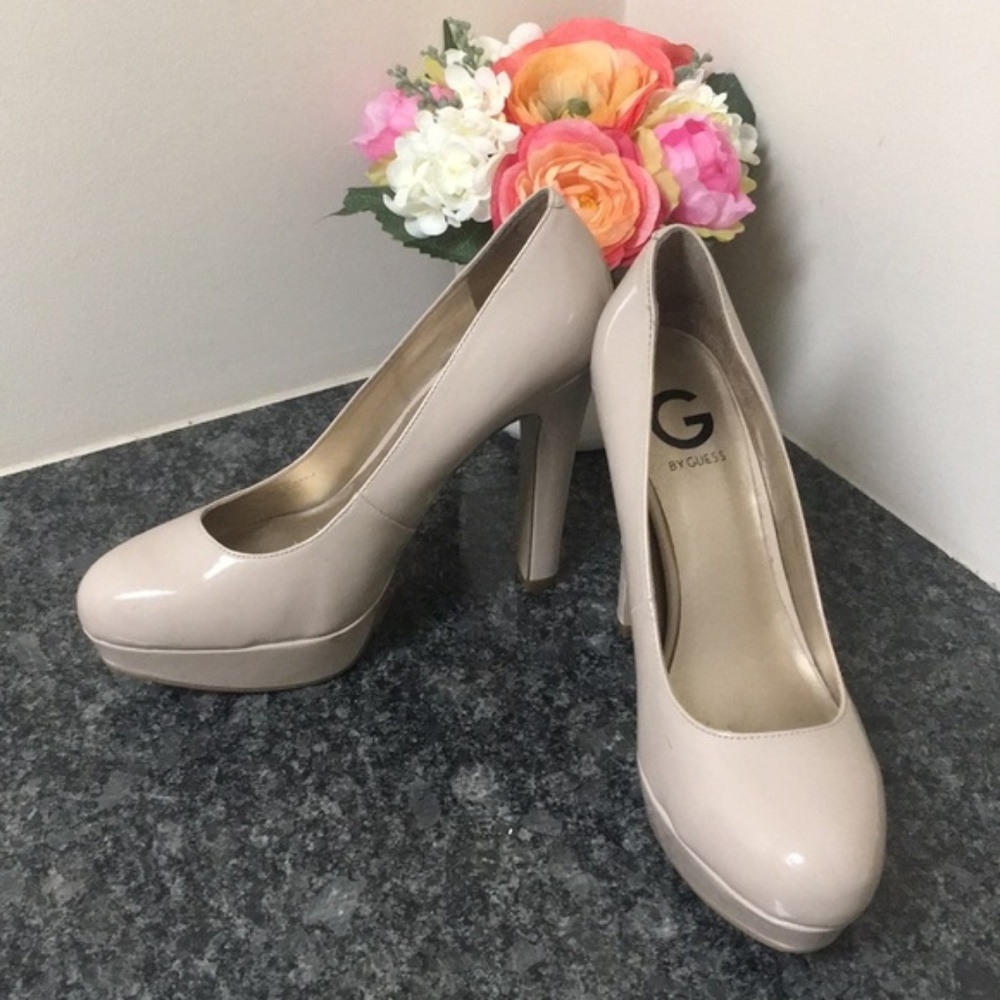 Tan Guess heels - Verna